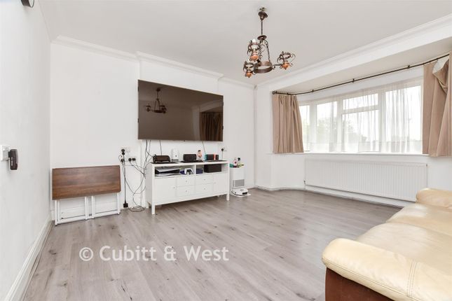 30, Addisons Close, Croydon photo 4