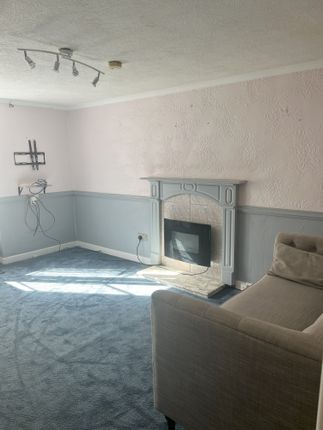 Basement Flat, Beach Street, Morecambe photo 2