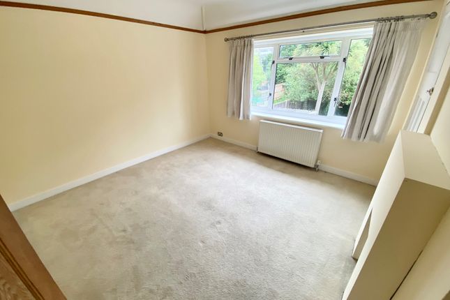 Semi-detached house to rent in William Road, Guildford