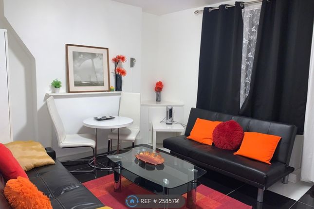 Large Lounge
