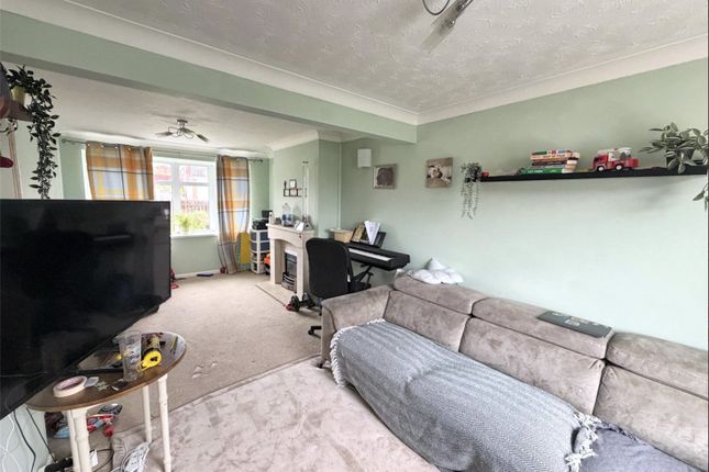 87, Chiltern Road, Derbyshire photo 2
