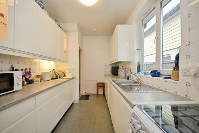 184, Ware Road, HODDESDON photo 4