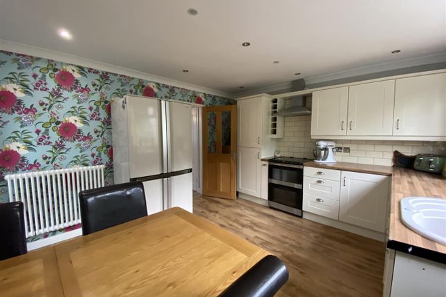 10, Wintles Close, Mitcheldean photo 3