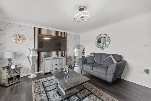 1B Rosebank, Sauchie, Clackmannanshire photo 3