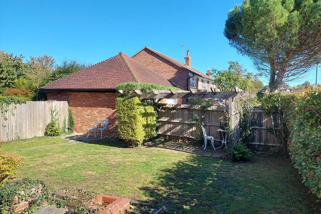 17a, Dorking Road, Great Bookham photo 3