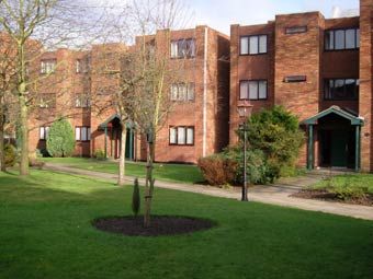 1 bed flat to rent in Wilmslow Road, Fallowfield