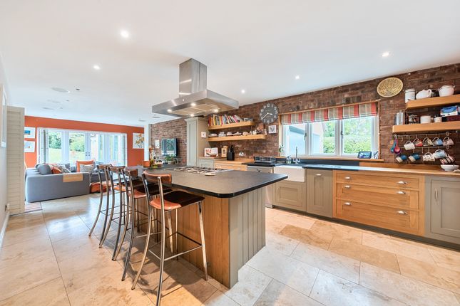 36, Luddington Road, Stratford-Upon-Avon photo 2
