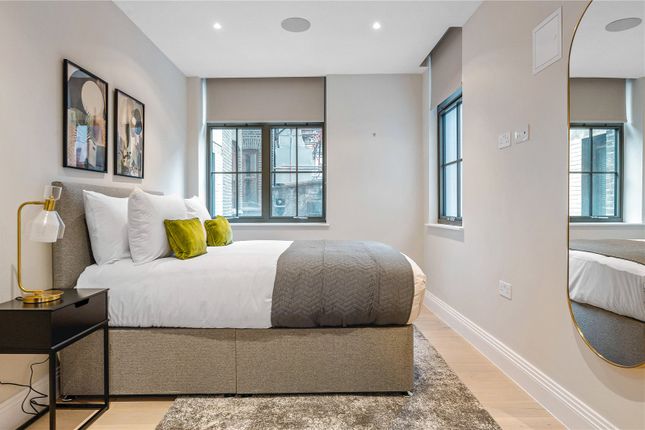 Flat for sale in Chancery Lane, London