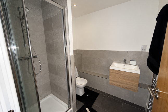 256, Coventry photo 3