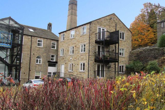 Thumbnail Flat for sale in Underbank Old Road, Holmfirth