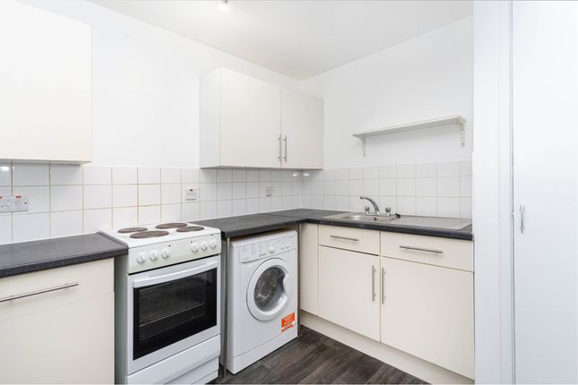 59, Ashdown Way, London photo 3