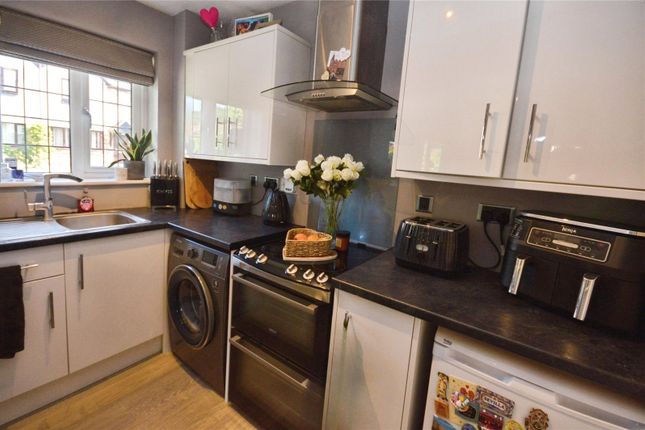 18, Cromwell Close, Hertfordshire photo 4