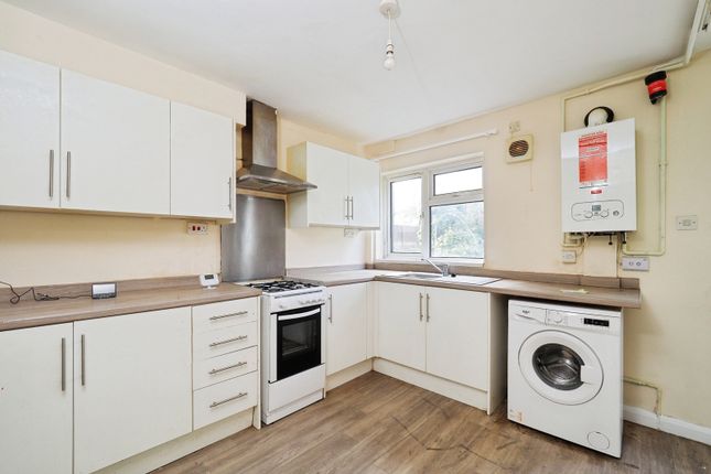 22, Manton Crescent, Nottingham photo 2