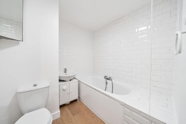 Flat for sale in Ashford Court, Whitehorse Lane, South Norwood