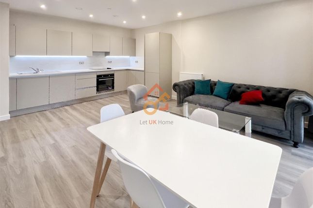 47 Alder Point, 2 Green Ferry Way, London photo 2