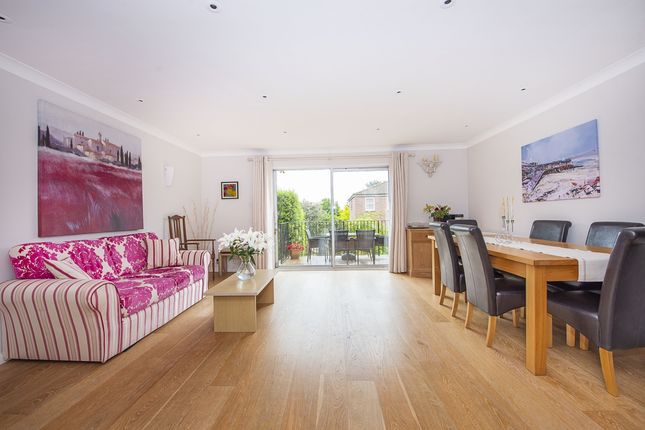63A, Albert Drive, London photo 2