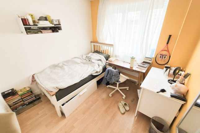 39XX, Commerce Road, Greater London photo 4
