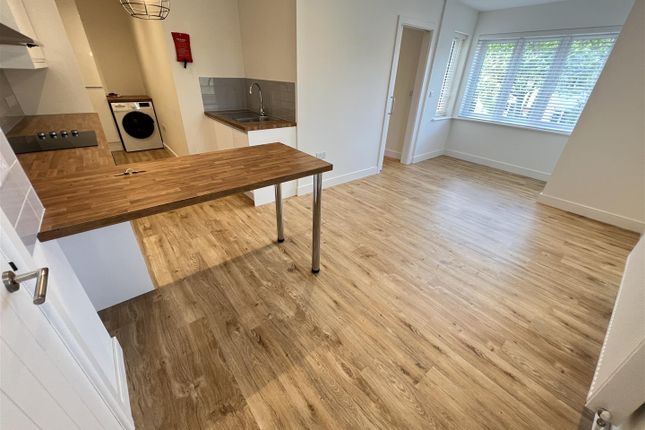 Flat to rent in Oyster Row, Cambridge