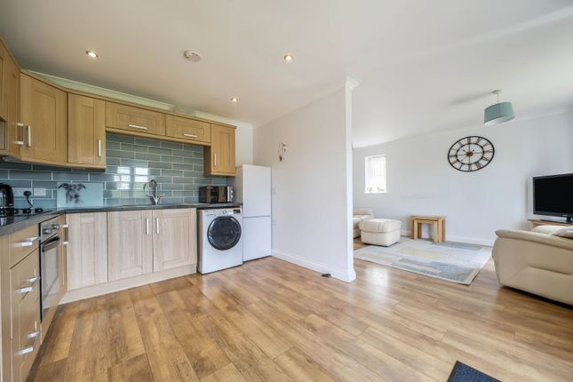 18, Well Meadow, Launceston photo 4