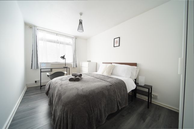 Flat to rent in Ivatt Place, London
