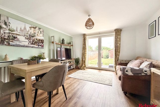 24, Meadow Lea, Cheltenham photo 3
