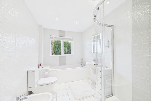Bedroom One En-Suite
