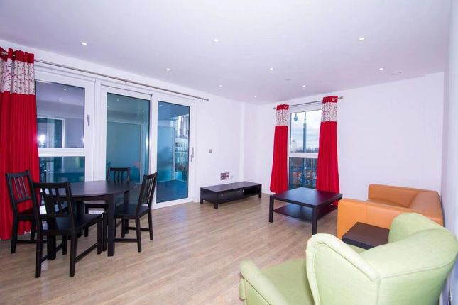 Thumbnail Flat to rent in Rm/Flat 11 Bach House, London