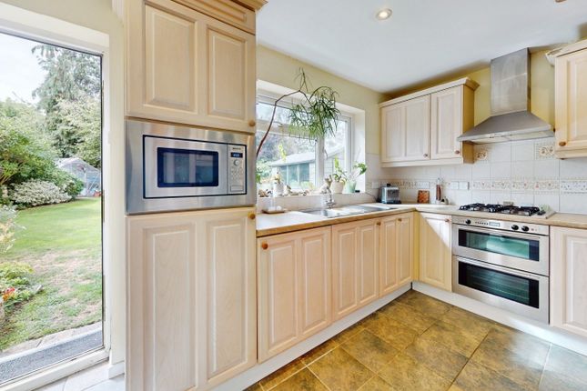 12, St Nicholas Drive, Cheltenham photo 4