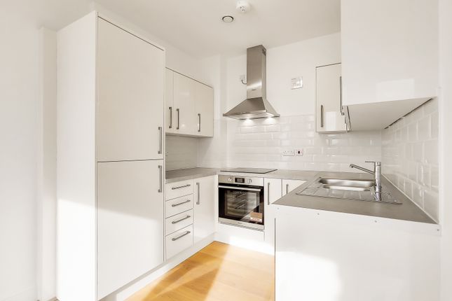 16-30, Wakering Road, Barking photo 4