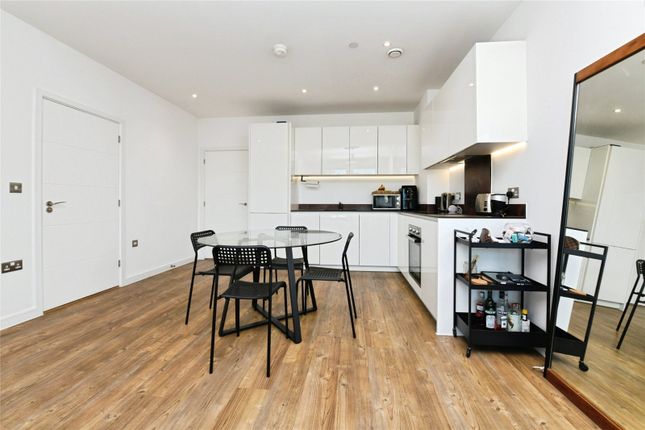 Flat 86, Central House,, Eagle Way, Brentwood photo 4