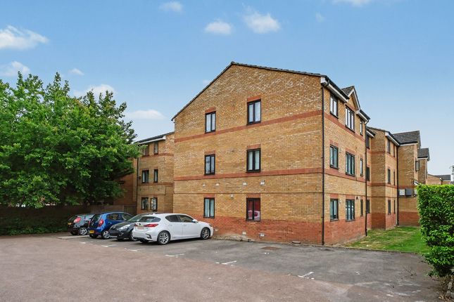 50, Draycott Close, London photo 4