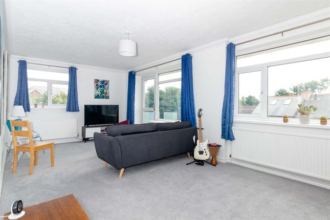 15 Longcroft, Southdown Road, Shoreham-By-Sea photo 2