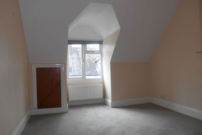 87b, Queens Road, Watford photo 4