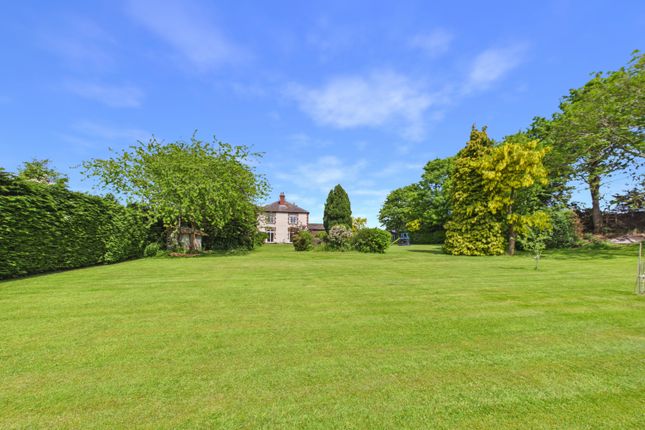 Whitethorn House, Dyche Lane, Coal Aston, Dronfield photo 3