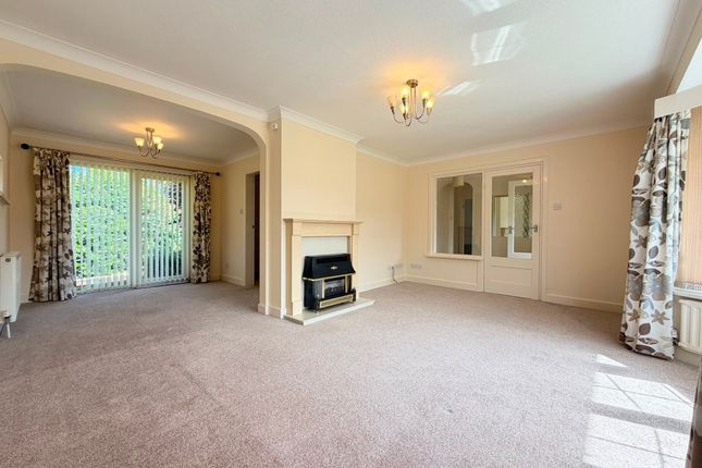 33 Hackness Drive, Scarborough photo 4