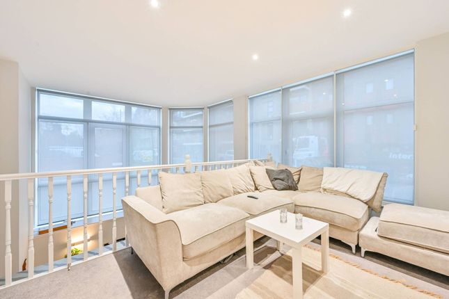 Thumbnail Flat for sale in Blondin Street, Bow, London