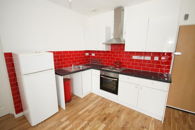 Modern One Bedroom Apartment, Well Presented Shower Room, Close To Train Station And Town Centre!