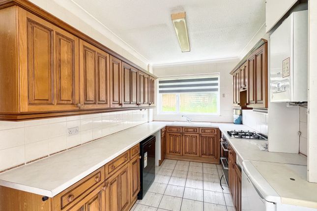 9 Church View, Bridgend photo 4