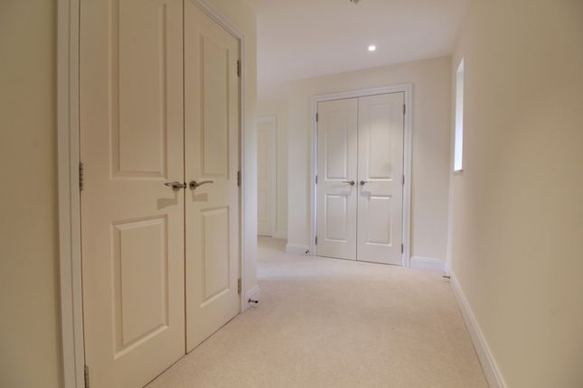 22 Spence Close, Bishopstoke Park, Eastleigh photo 4