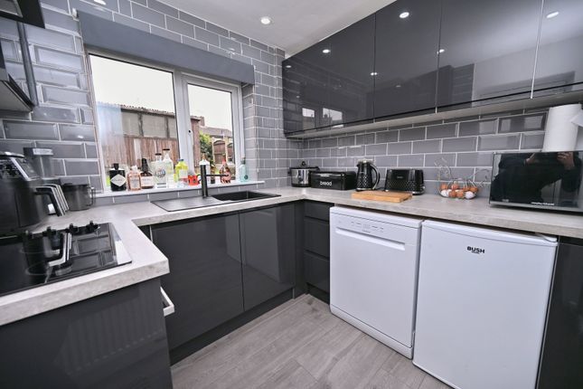 1, Green Lane, Barnsley photo 4
