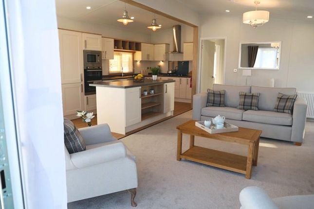 Mobile/park home for sale in Newperran Holiday Resort, Hendra Croft, Newquay