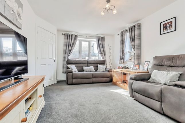 24, Hammond Close, Corby photo 3