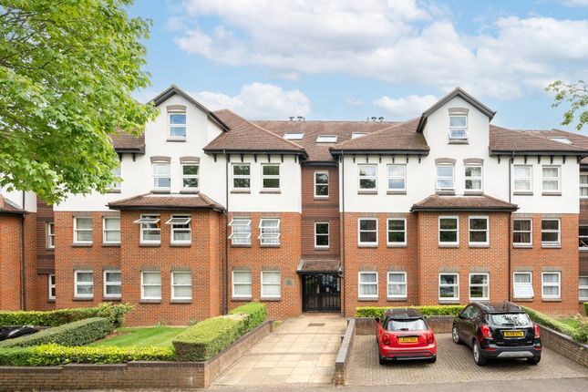 Thumbnail Flat for sale in Overton Road, Sutton, Surrey