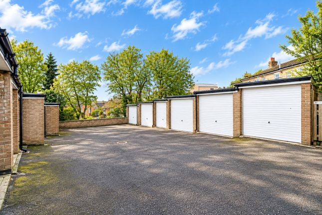 Flat 5, Santana, 15, Brent Road, London photo 5