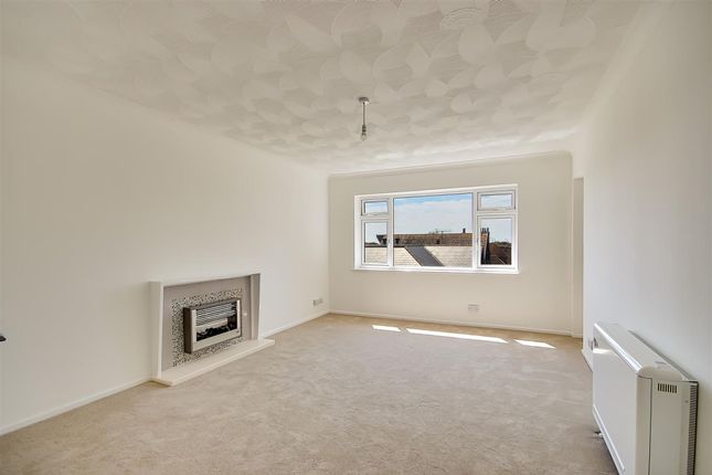Flat 11, Wallace Court Wallace Avenue, Worthing photo 2