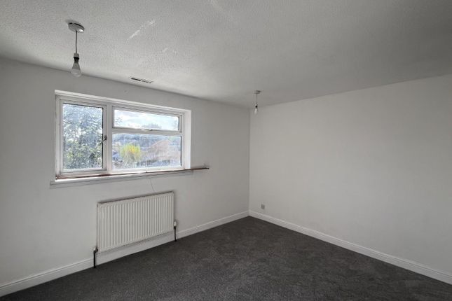 22a, Thornfield, Northampton photo 5