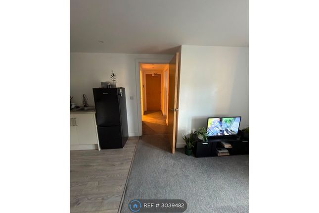 Apartment, St Georges Lodge Stamford St, Stalybridge photo 4