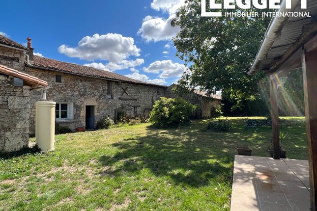 Villa for sale in Villefagnan, Charente, Nouvelle-Aquitaine