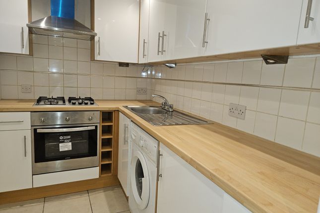Flat 1, 21, Silverlands, Buxton photo 2