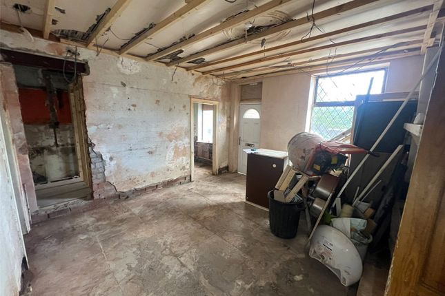 59, Camm Street, West Yorkshire photo 4